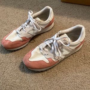 New balance sneakers - woman’s size 9
